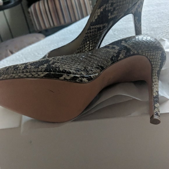 Leather  Coach stilettos - Picture 3 of 4